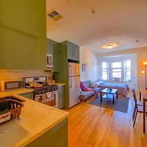 https://deluxe-studio-minutes-from-nyc.us-newyorkcity.com